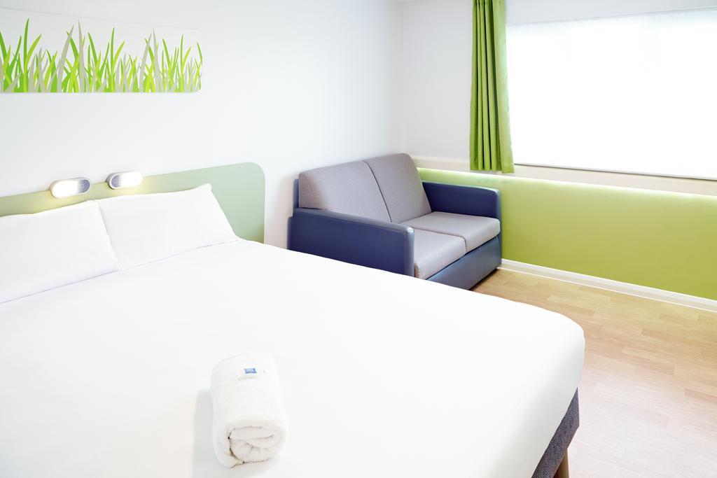 Warrington Motel, J20 M6 Lymm Services Szoba fotó
